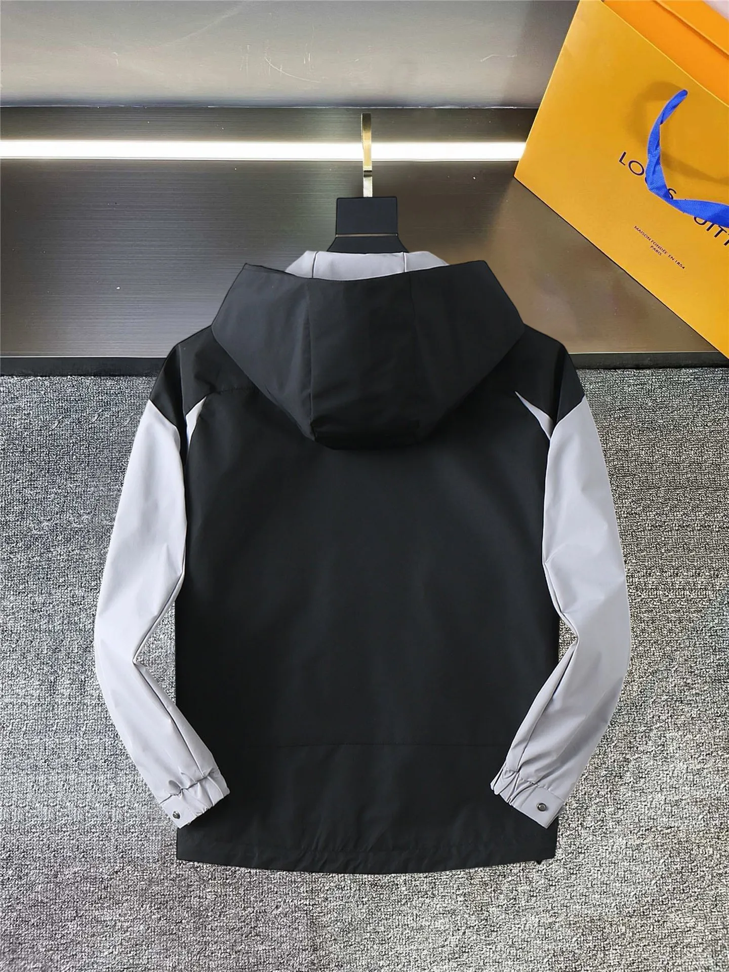 Same Style， ， 2026 New Arrival ，Original Premium Breathable ， ， ， Quality。 ， Sizes：M～3XL，